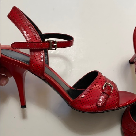 Fendi Red open toe heels with adjustable straps - Picture 6 of 13